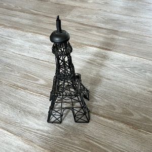 Eiffel Tower Statue